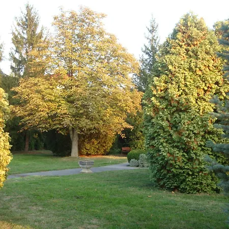 Apartmanhotel Napsugar 3*